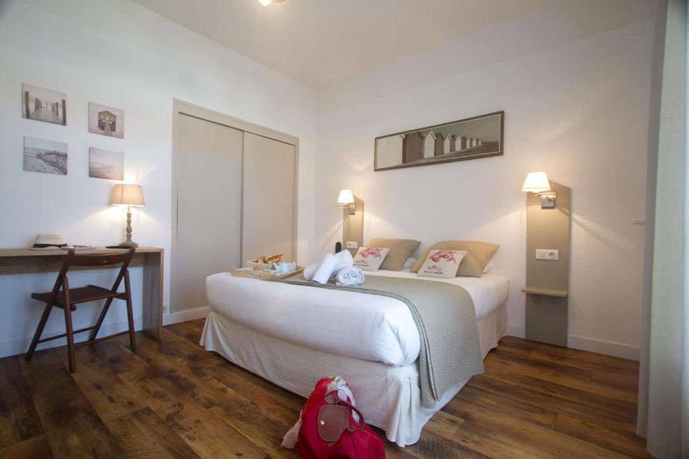Hotel Le Vert Bois Dolus d'Oléron Екстериор снимка